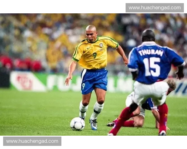 98世界杯罗纳尔多精彩表现回顾与传奇生涯全景解析